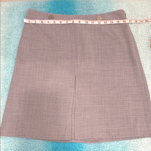 🔥Tory Burch Elegant Gray Skirt🔥 - Picture 4 of 7